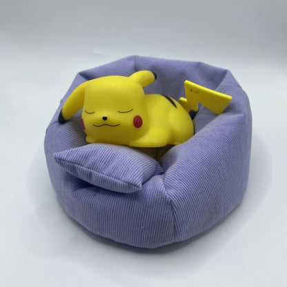Lámpara de noche de Pokémon, bonito Pikachu, sofá cama, luz ambiental creativa, decoración de escritorio, juguete para niños, regalo de cumpleaños